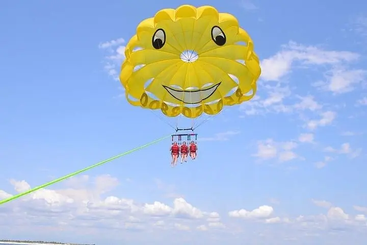 Parasailing in Hurghada – Red Sea Sky Adventure (10 minutes)
